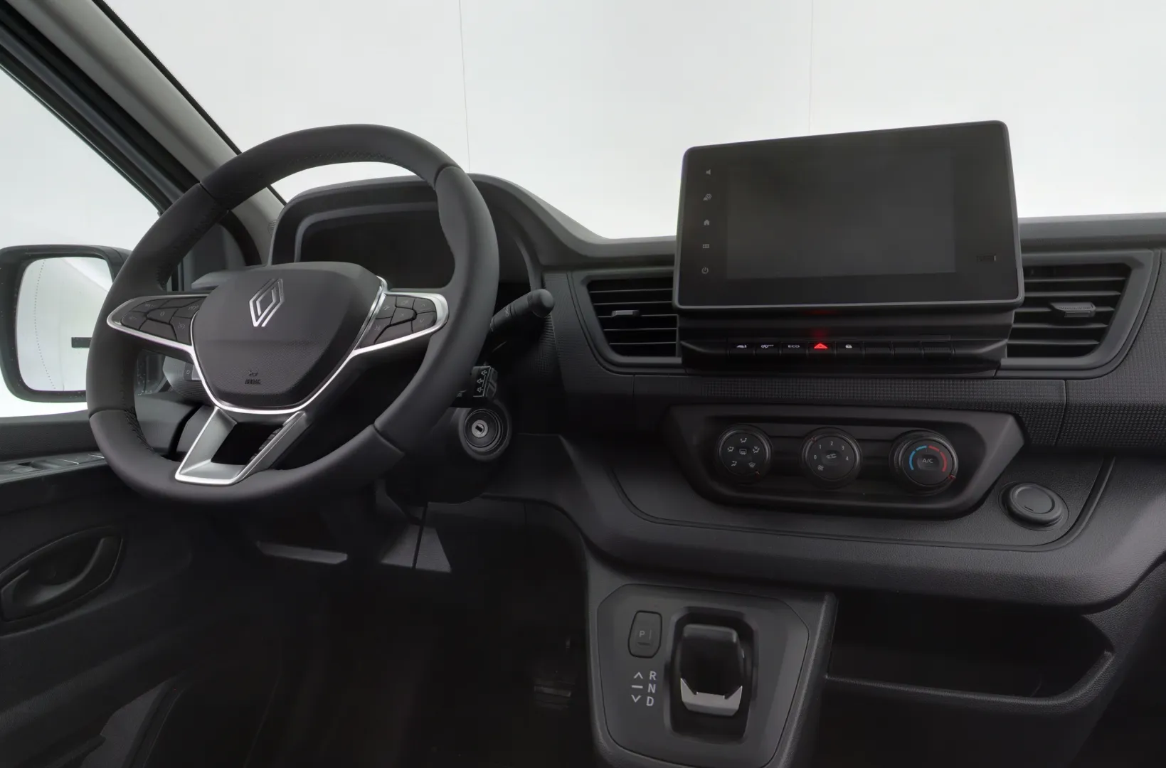 Renault Trafic NOI-243 carousel image