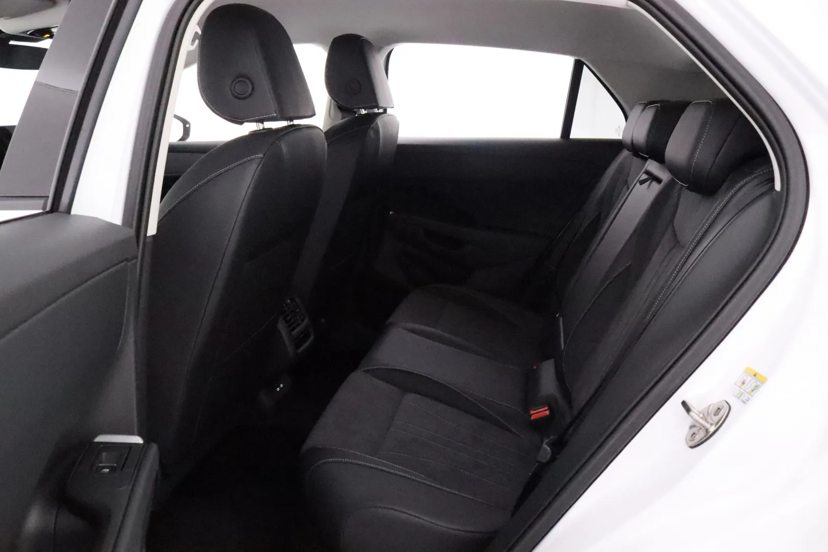 Volkswagen T-Roc RXS-207 carousel image