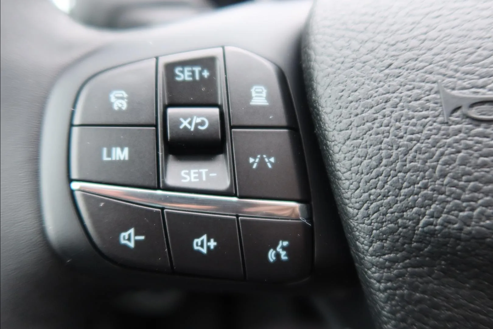 Ford Transit GRR-816 carousel image