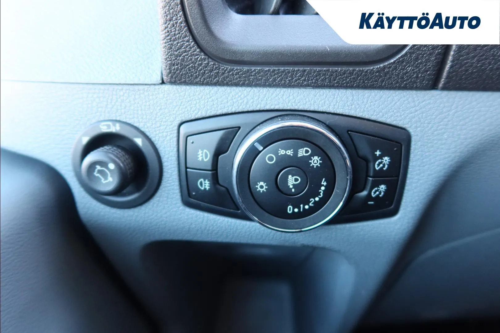 Ford Transit ZMA-997 carousel image