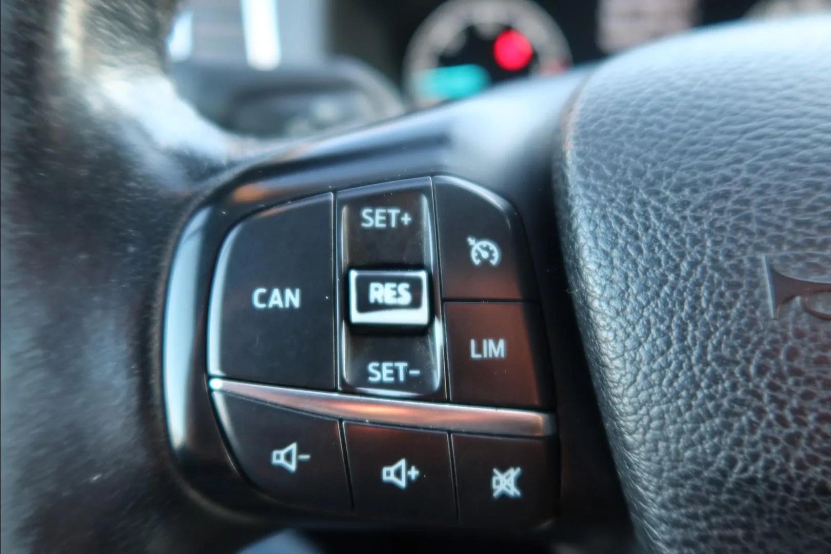 Ford Transit Custom XOS-172 carousel image