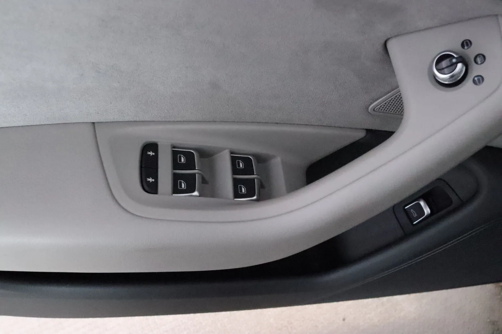 AUDI A6 MNC-288 carousel image