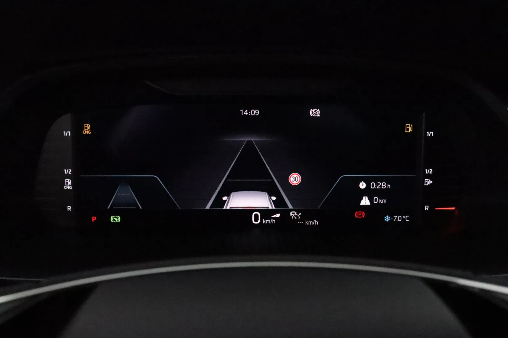 Skoda Octavia KUA-316 carousel image