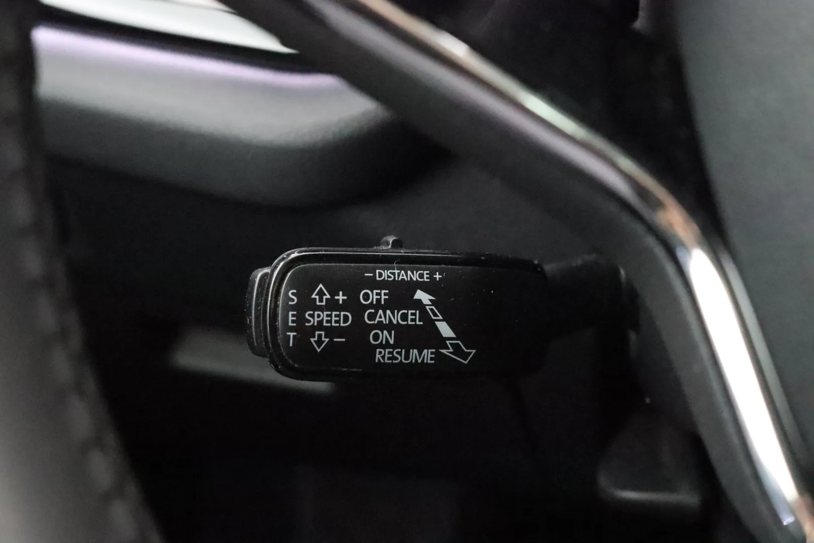 Skoda Octavia KUA-316 carousel image