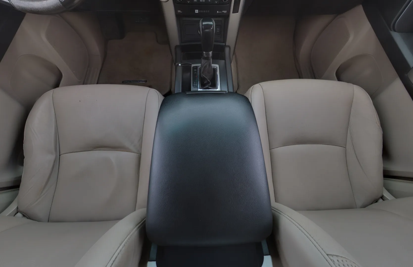 TOYOTA Land Cruiser GMI-953 carousel image