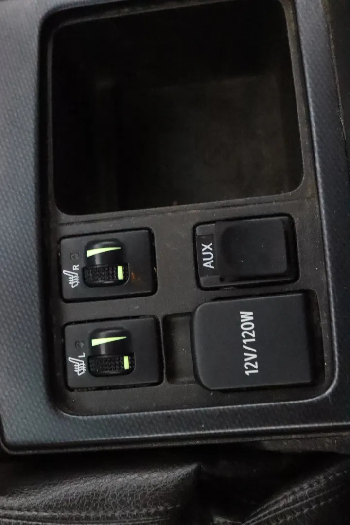 TOYOTA Land Cruiser GMI-953 carousel image