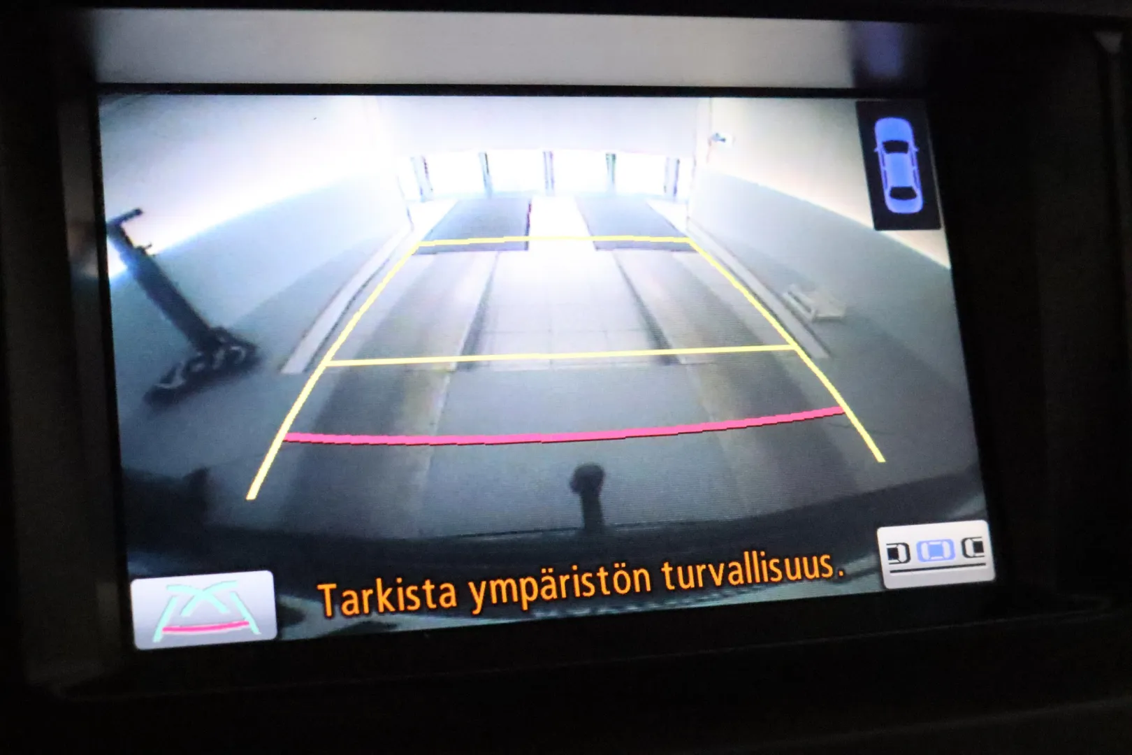 TOYOTA Land Cruiser GMI-953 carousel image