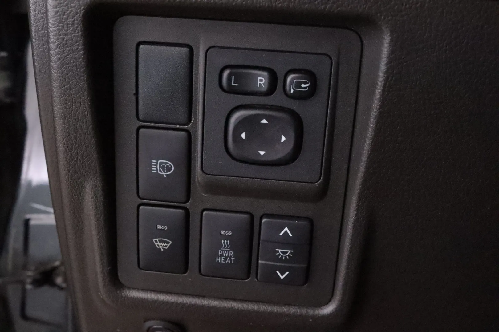 TOYOTA Land Cruiser GMI-953 carousel image