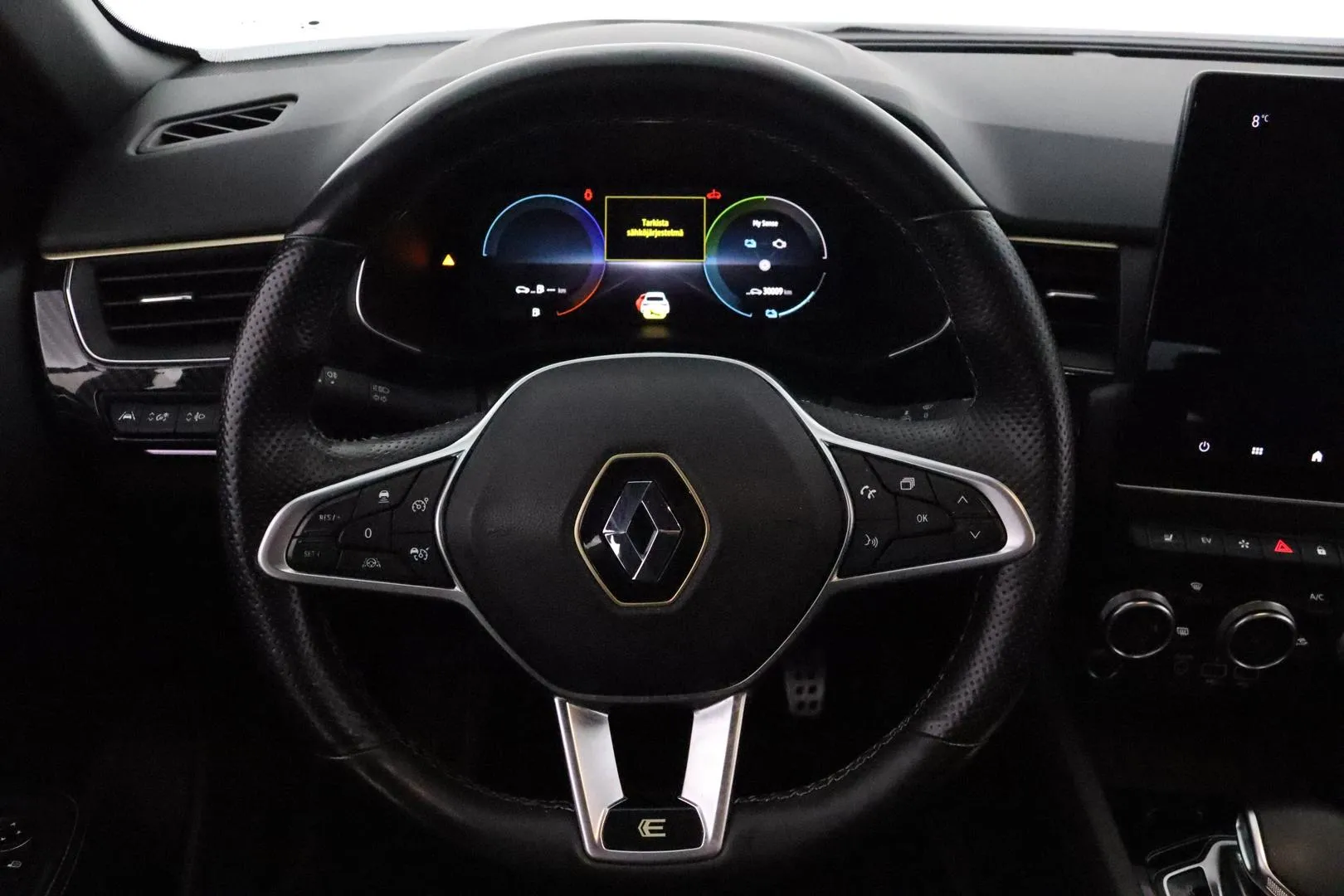 RENAULT Arkana ZOZ-261 carousel image