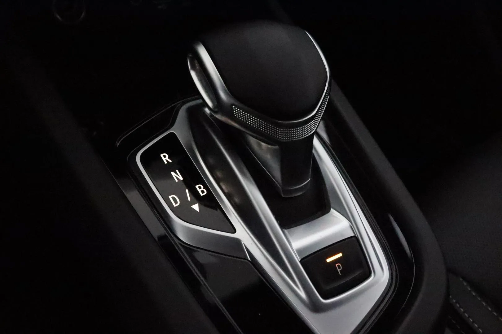 RENAULT Arkana ZOZ-261 carousel image