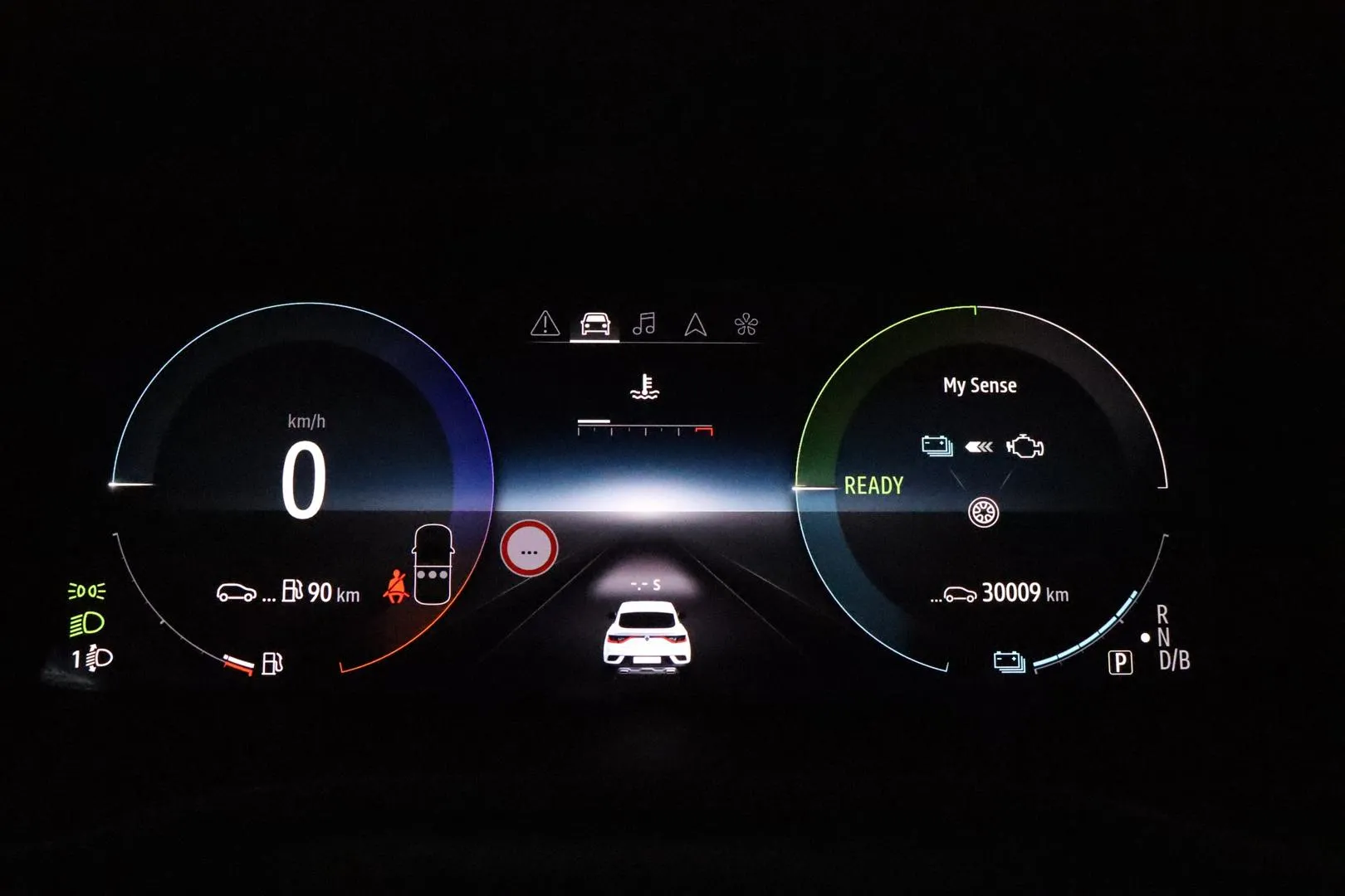 RENAULT Arkana ZOZ-261 carousel image