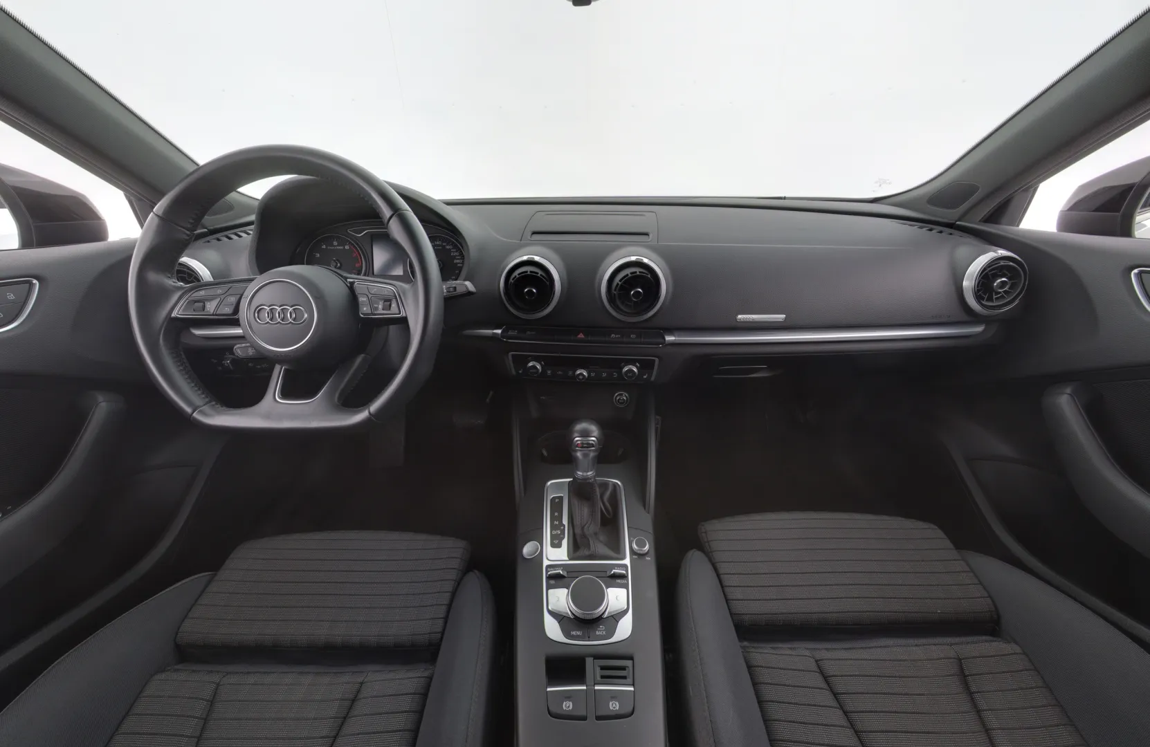 AUDI A3 XOZ-693 carousel image