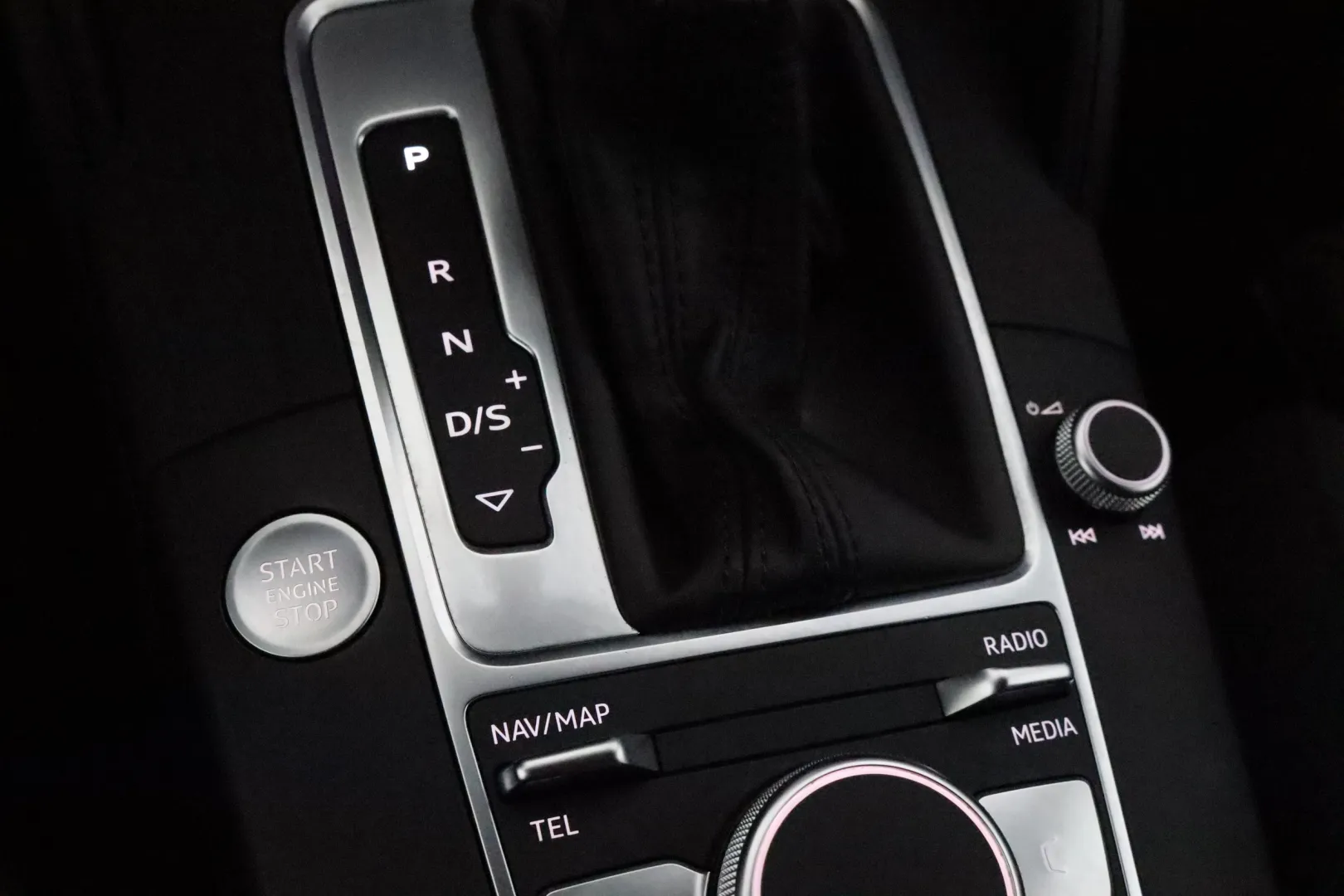 AUDI A3 XOZ-693 carousel image