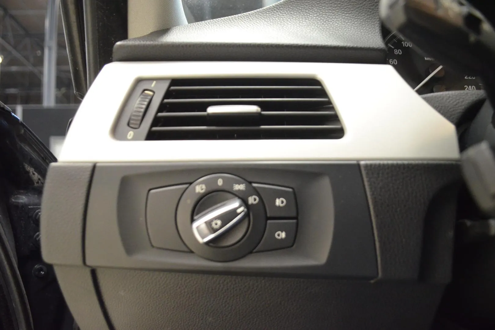 BMW 318 d OVE-354 carousel image