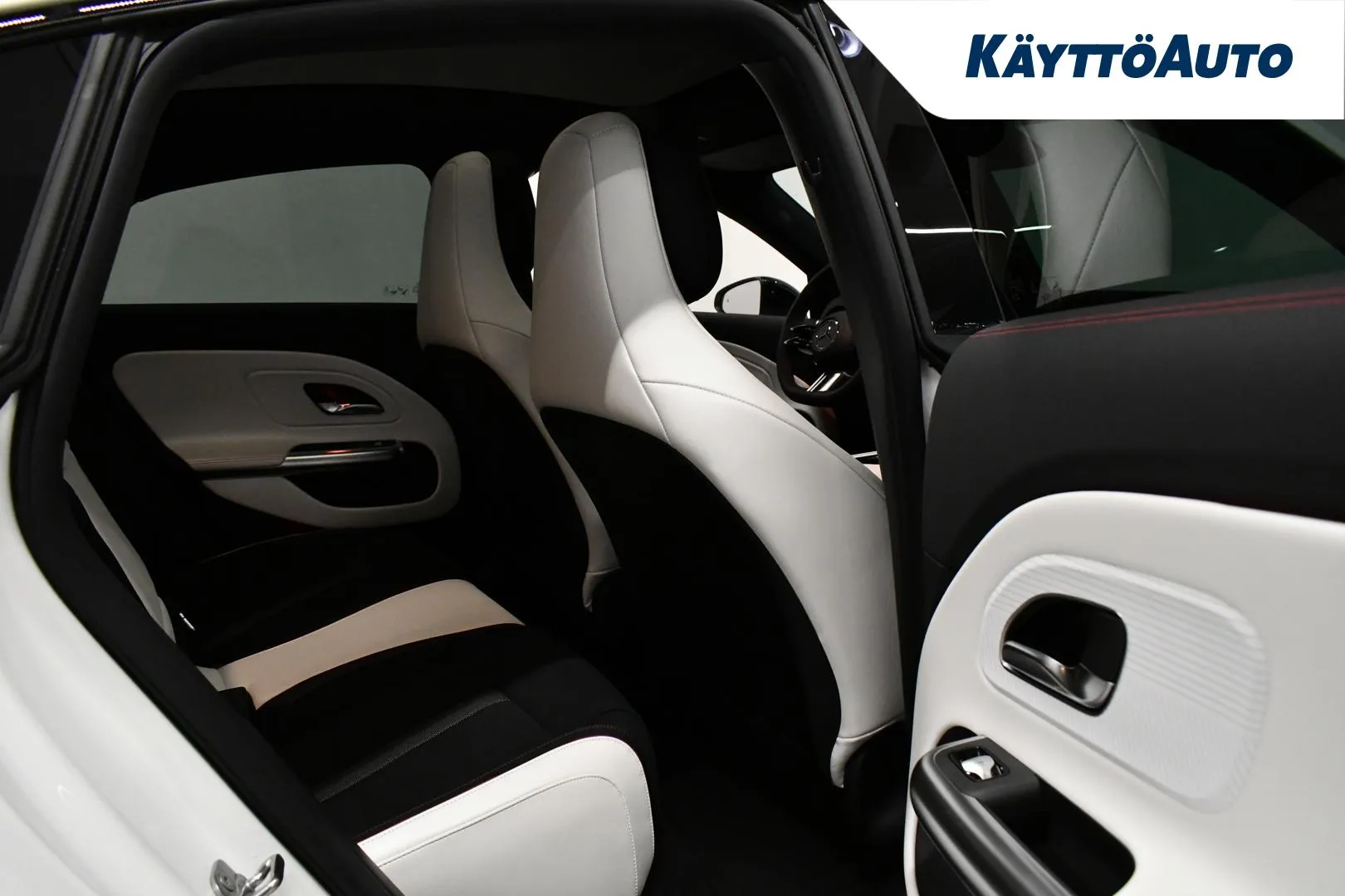 Mercedes-Benz CLA SRP-880 carousel image