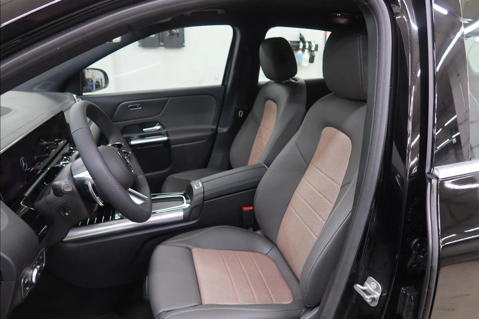 Mercedes-Benz EQA JOM-832 carousel image