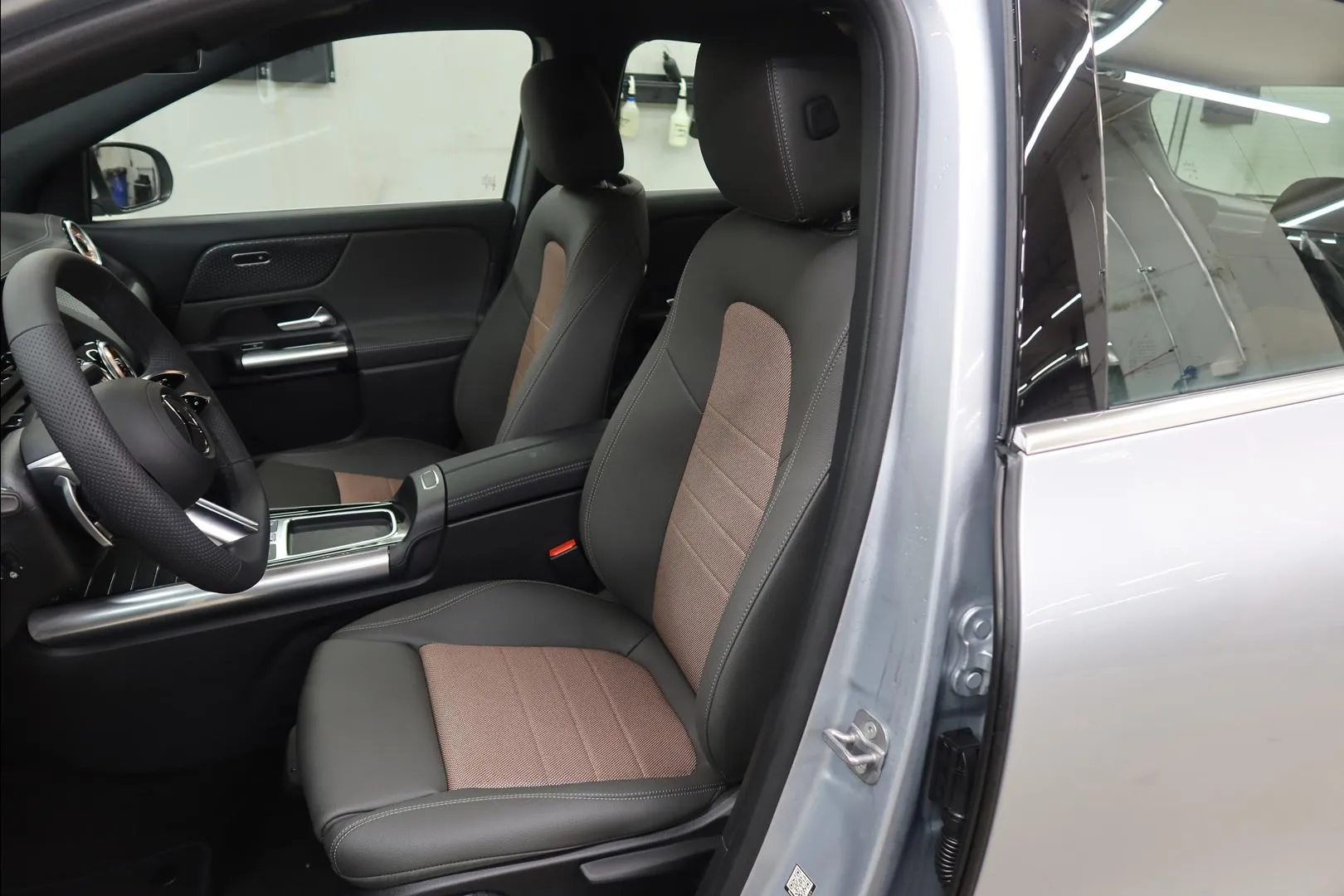 Mercedes-Benz EQA MRP-257 carousel image