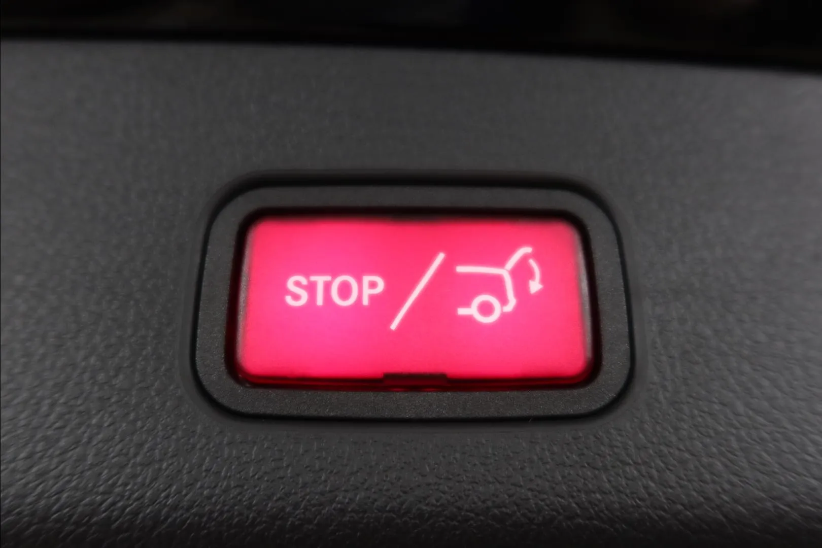 Mercedes-Benz GLC ZPR-977 carousel image