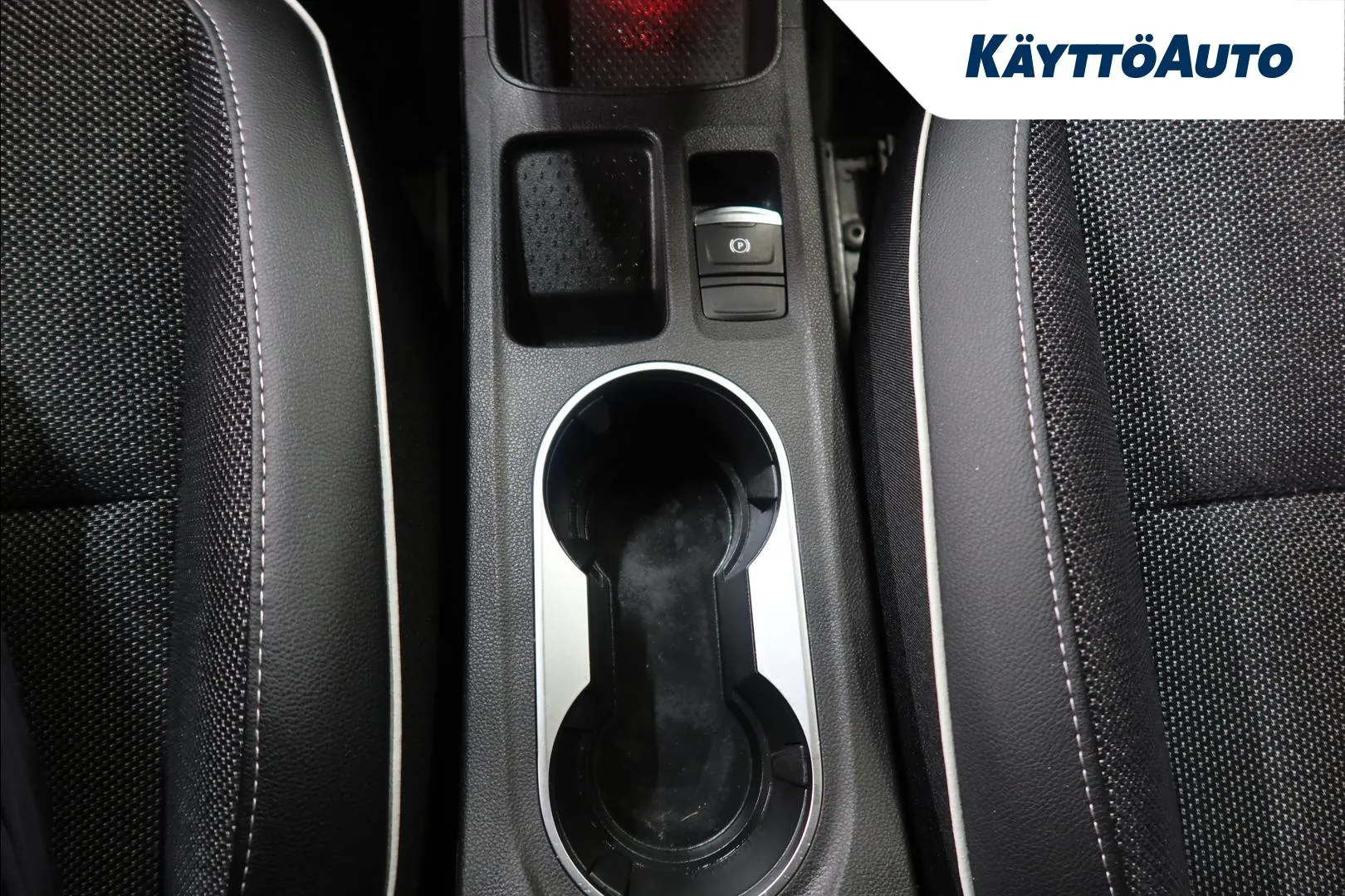 Renault Captur COJ-999 carousel image