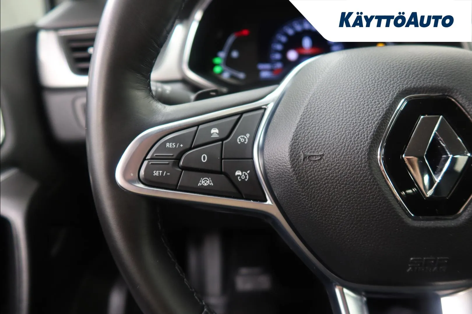 Renault Captur COJ-999 carousel image