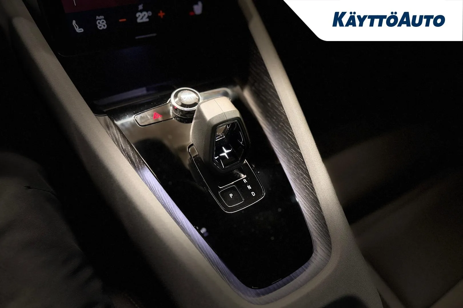 POLESTAR 2 FOU-539 carousel image