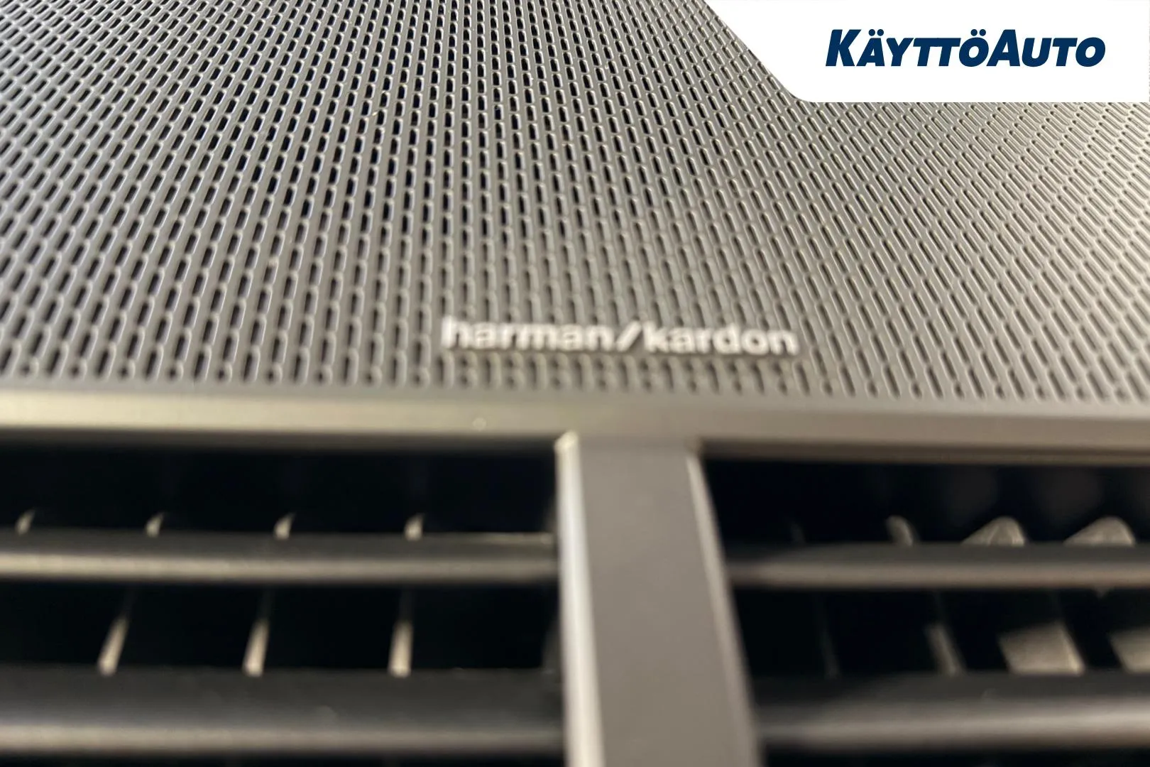 POLESTAR 2 FOU-539 carousel image