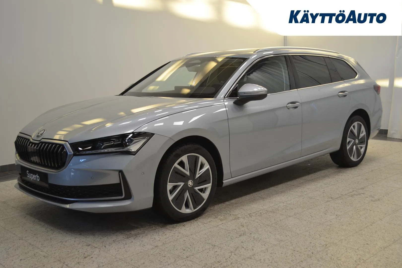 Skoda Superb EVC-181 carousel image