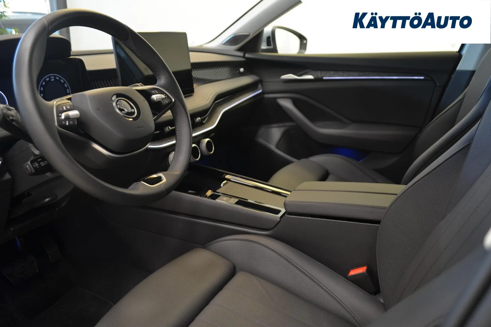 Skoda Superb EVC-181 carousel image