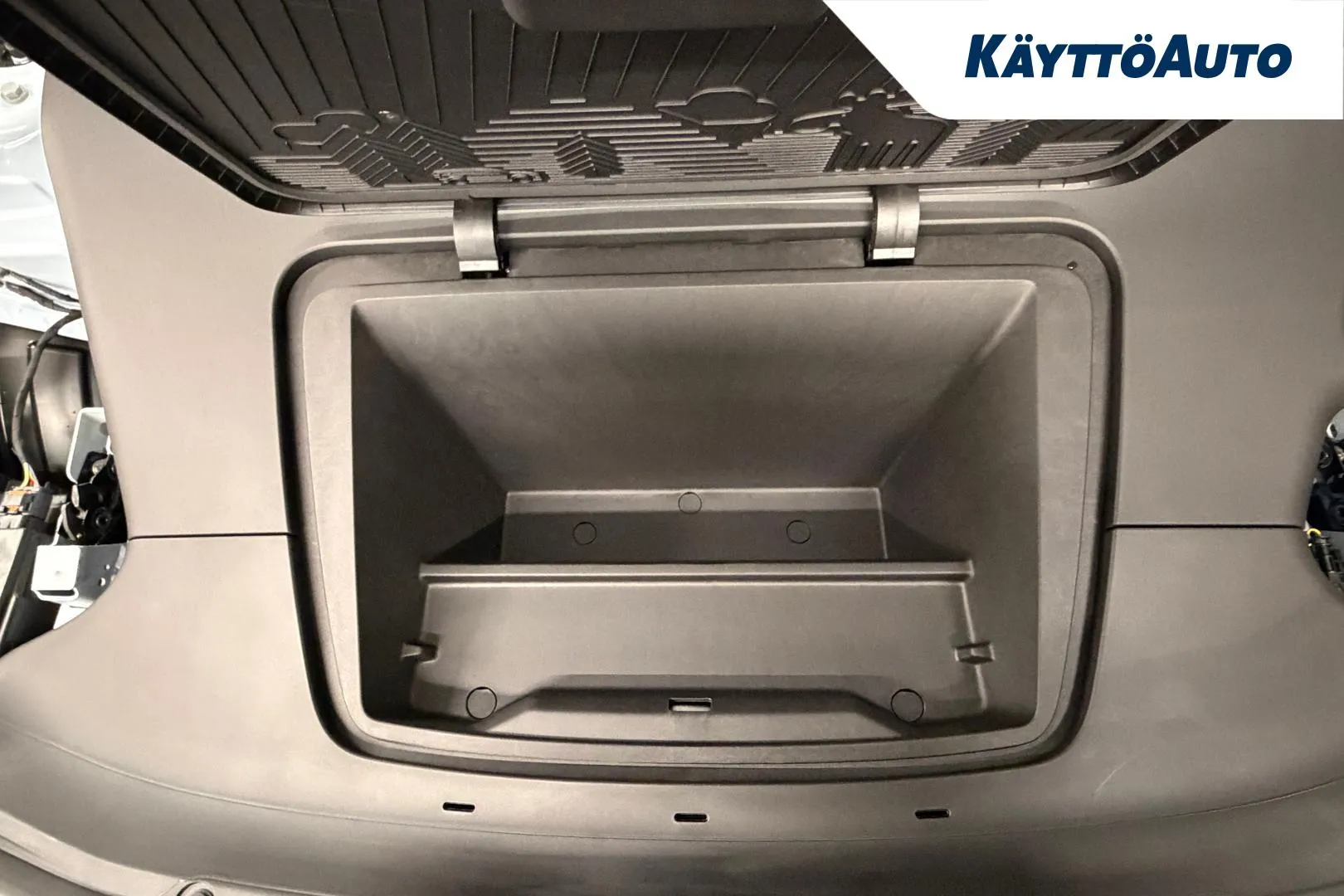 Volvo EX30 XTN-409 carousel image