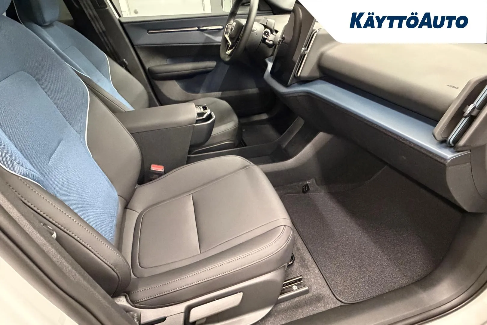 Volvo EX30 XTN-414 carousel image