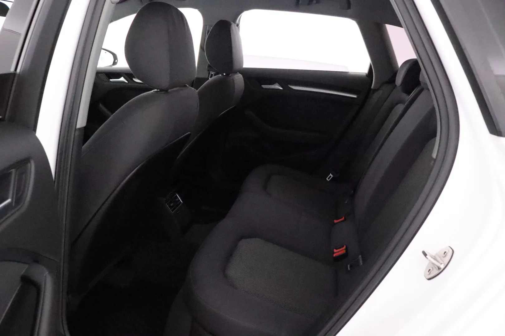 AUDI A3 EOO-752 carousel image