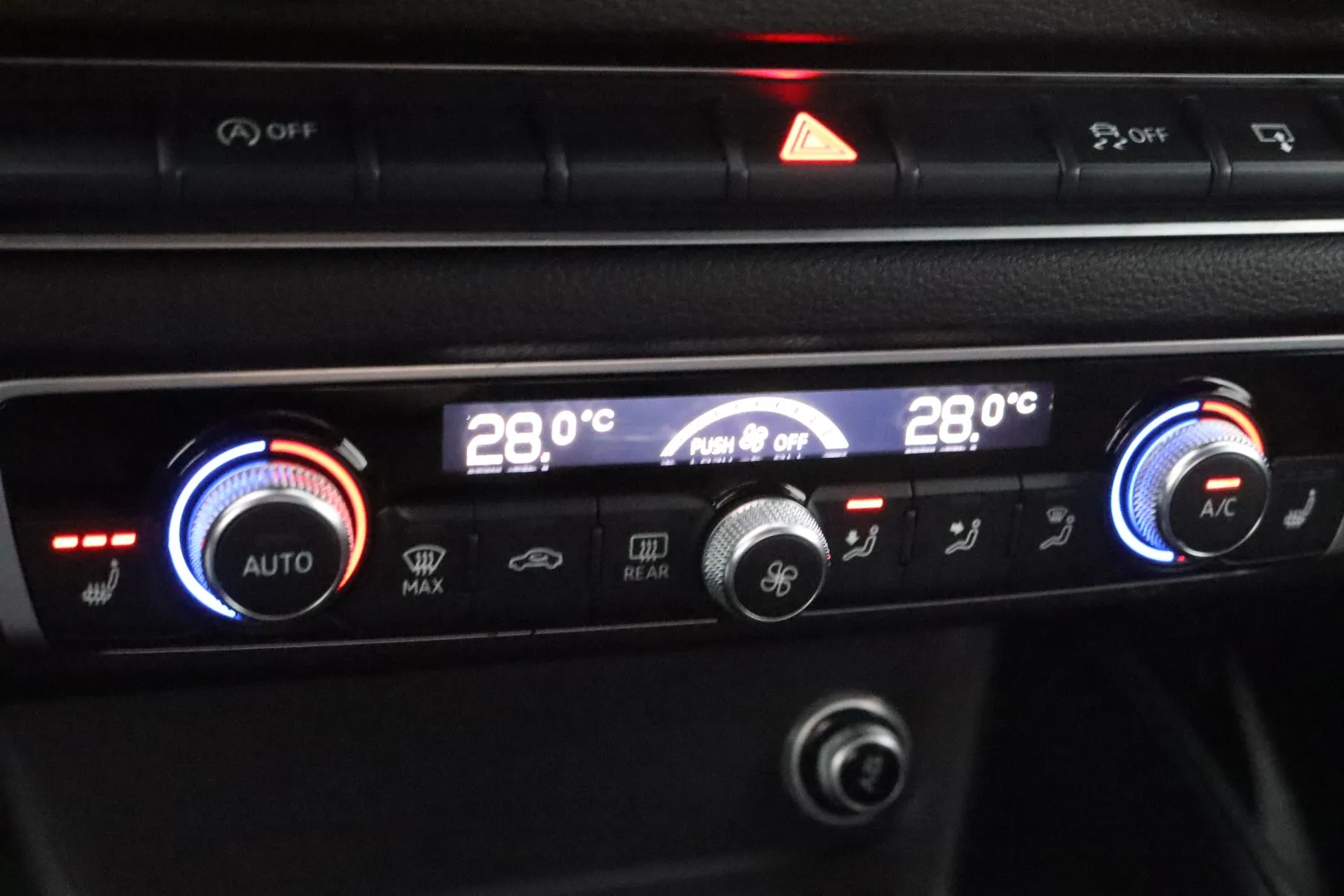 AUDI A3 EOO-752 carousel image