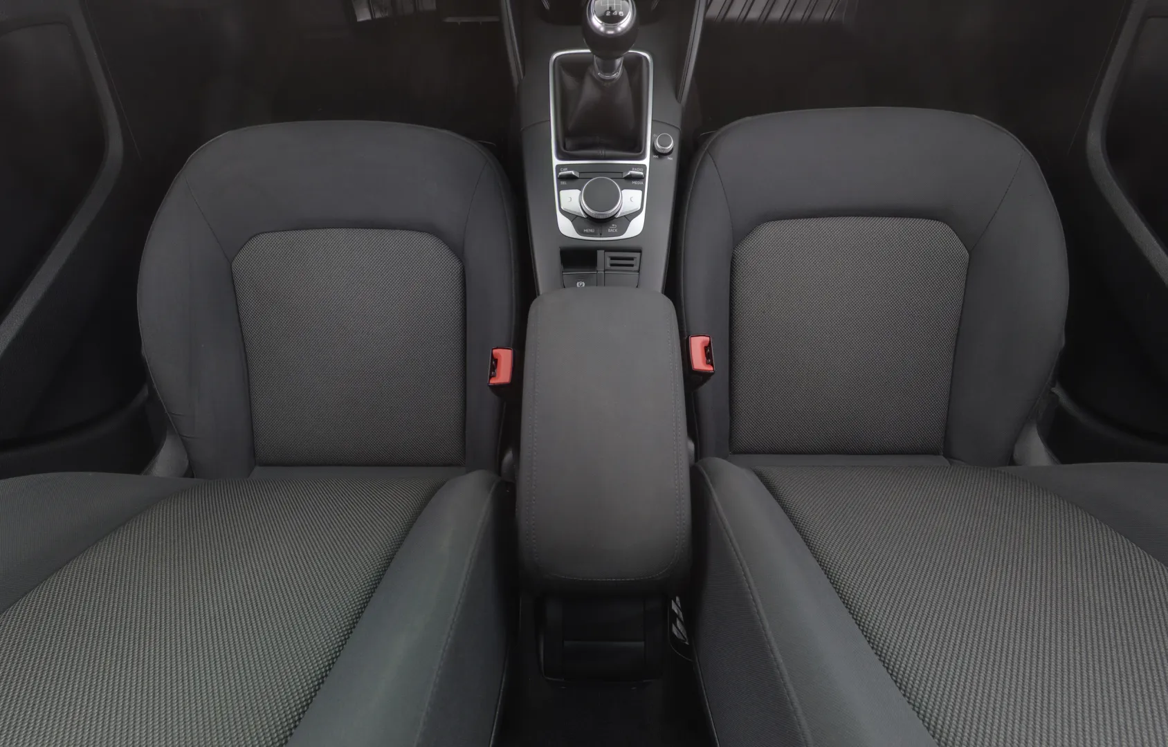 AUDI A3 EOO-752 carousel image