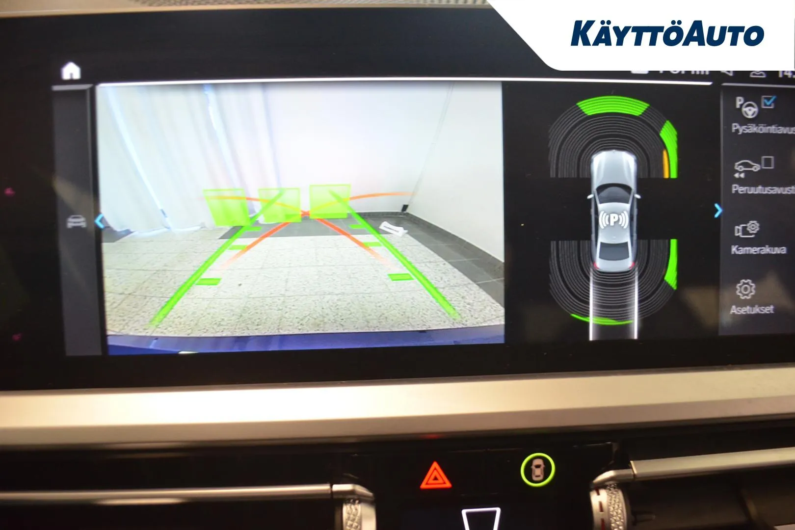 BMW 330 JLM-358 carousel image