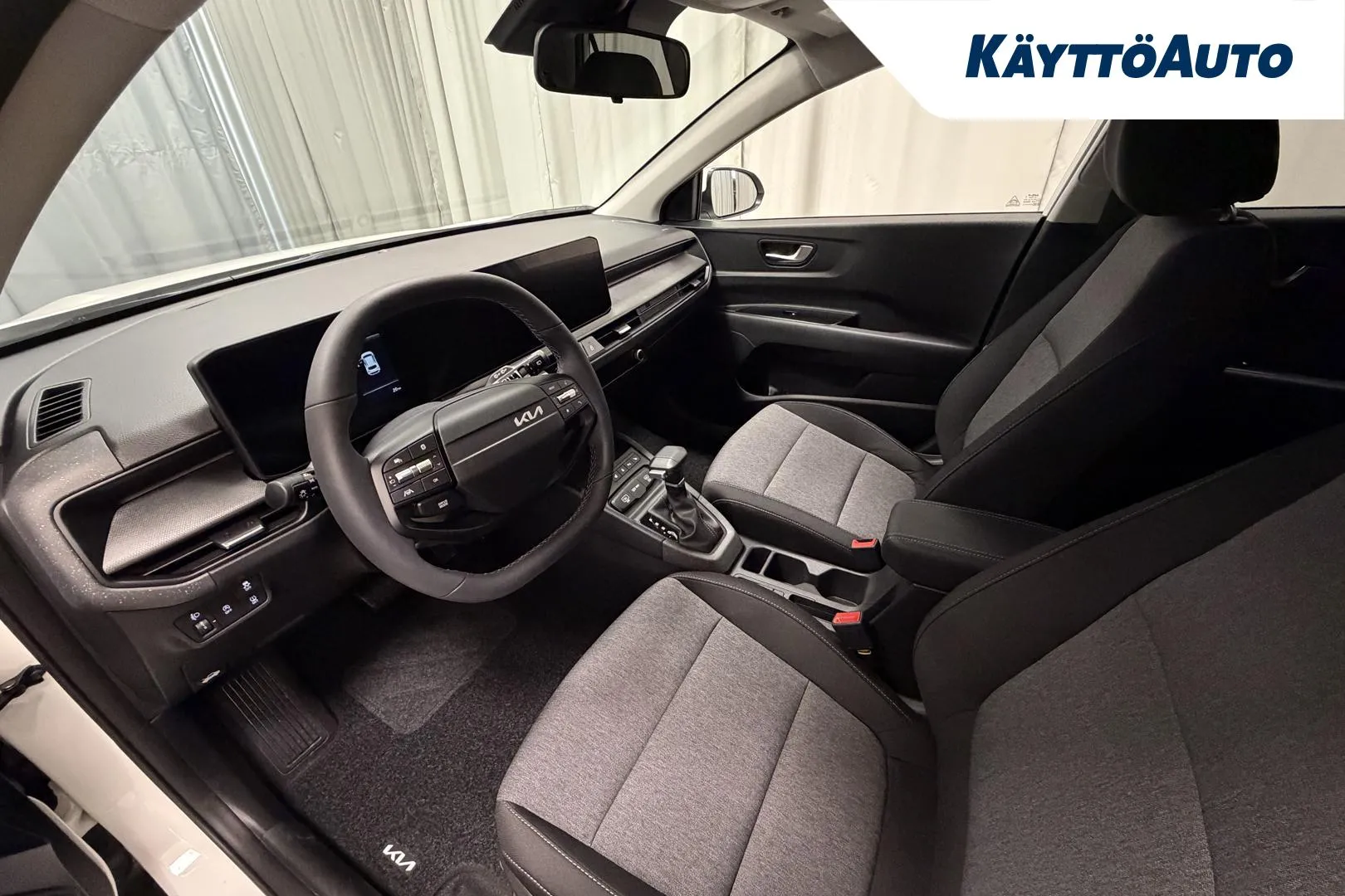 Kia Stonic RXS-174 carousel image