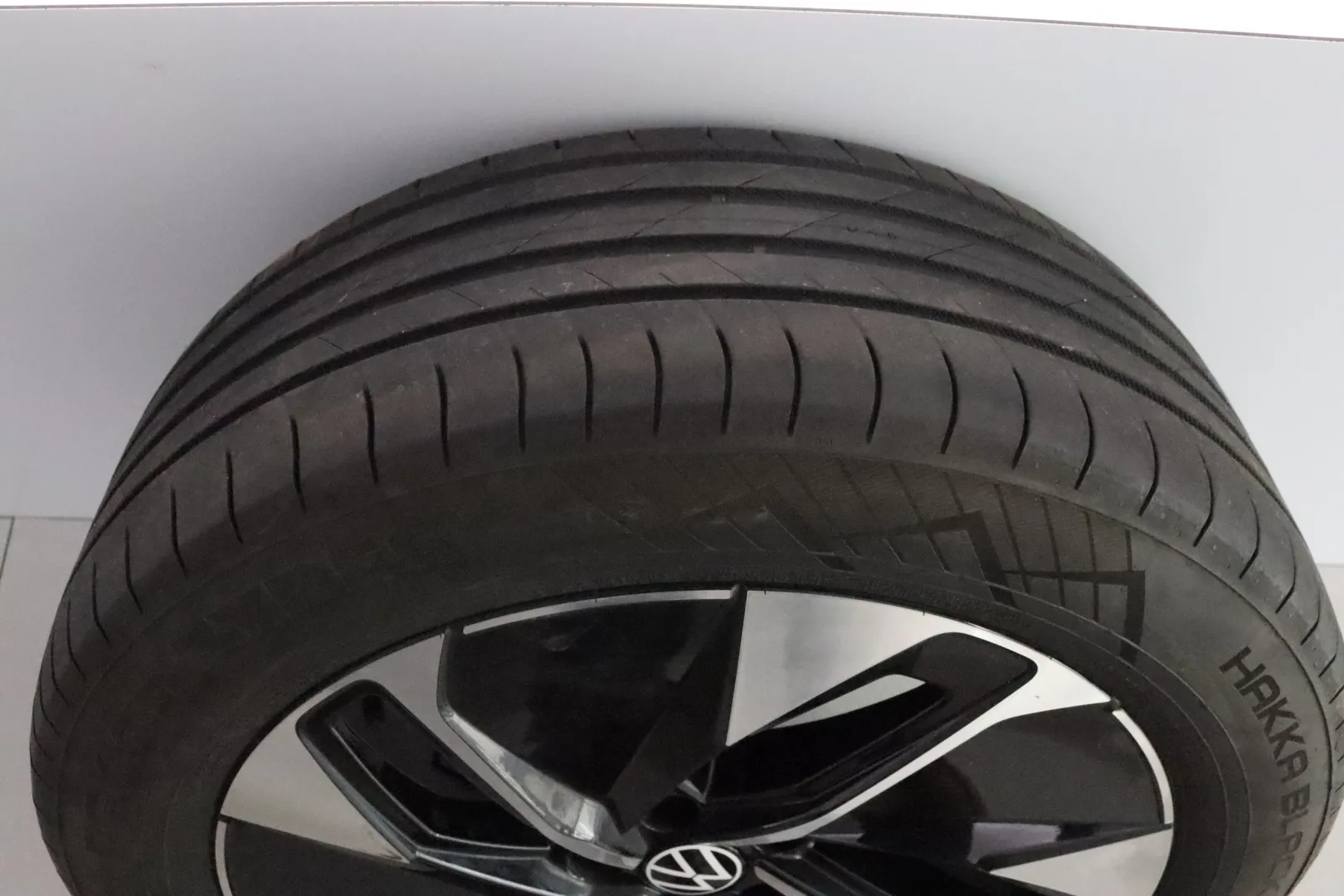 VOLKSWAGEN ID.4 RVZ-283 carousel image