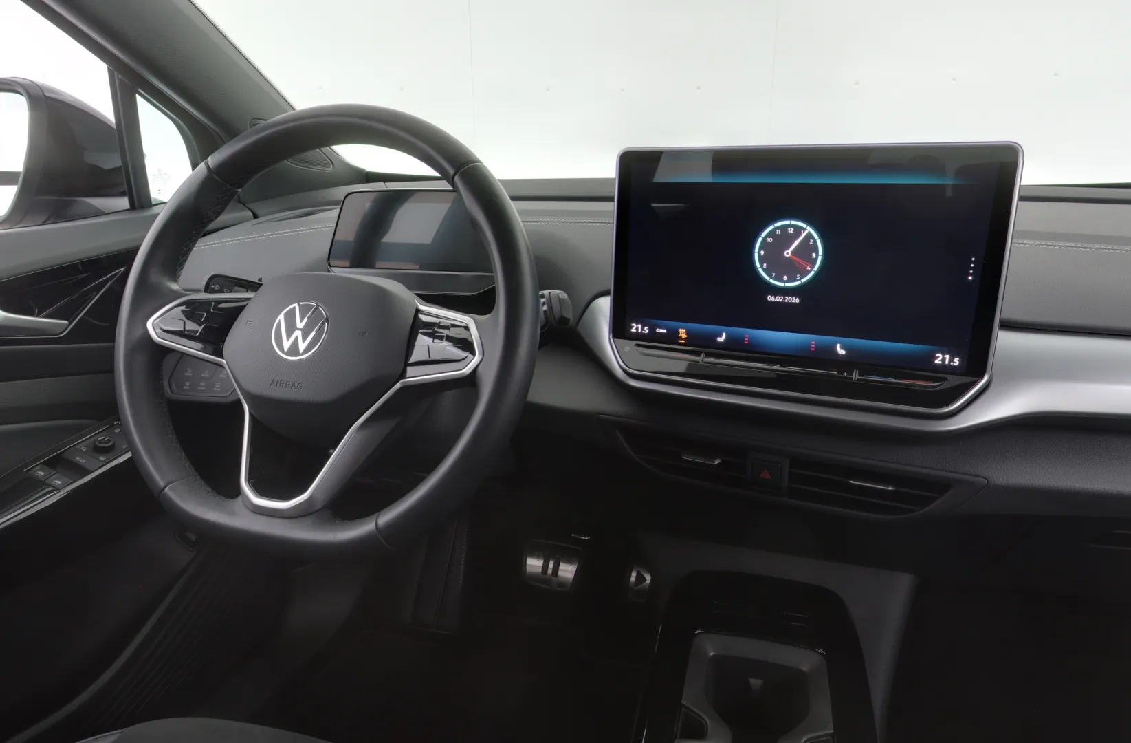 VOLKSWAGEN ID.4 RVZ-283 carousel image