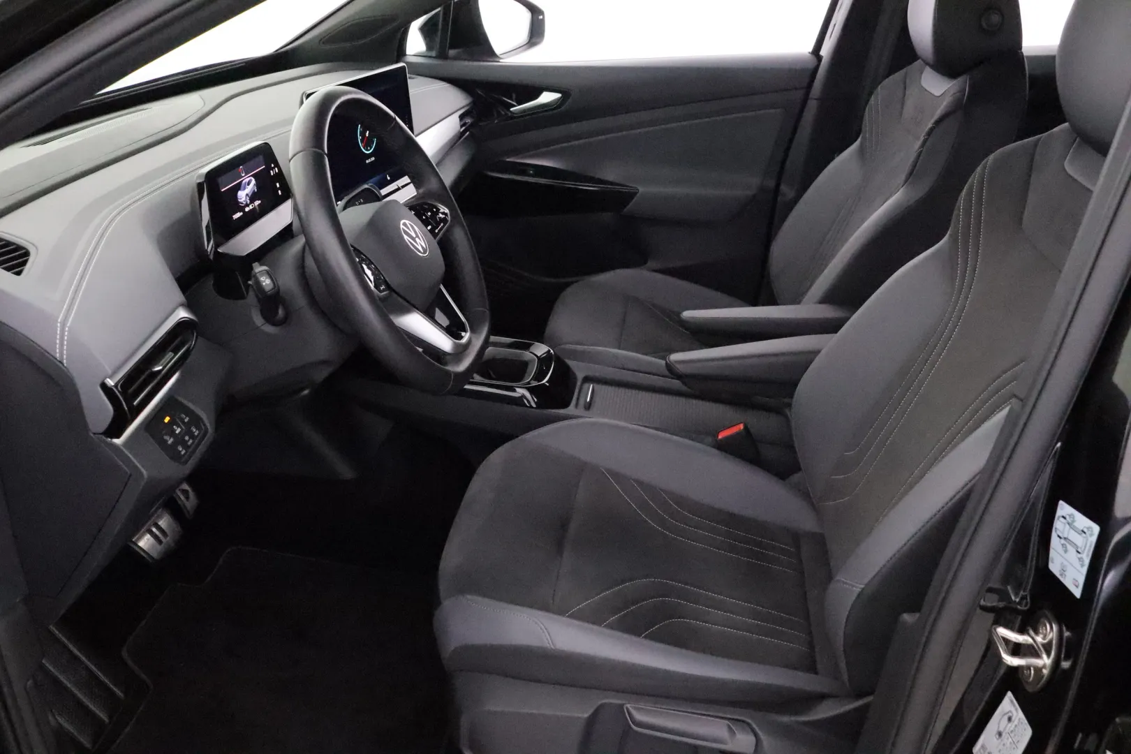 VOLKSWAGEN ID.4 RVZ-283 carousel image