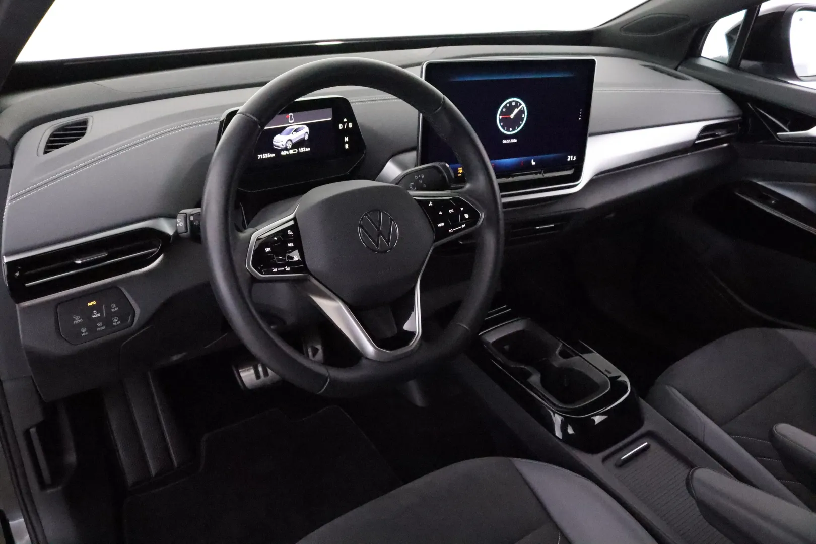 VOLKSWAGEN ID.4 RVZ-283 carousel image