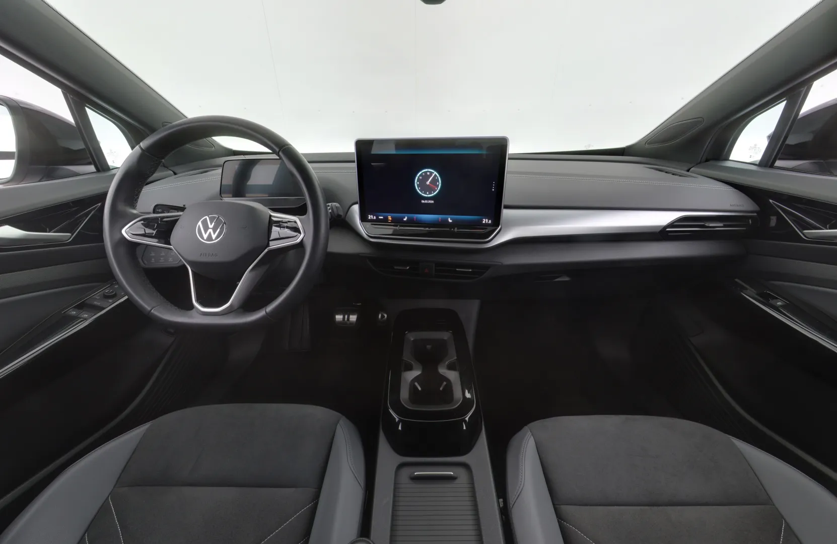 VOLKSWAGEN ID.4 RVZ-283 carousel image