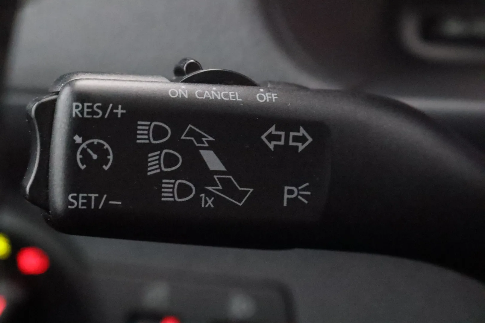 VOLKSWAGEN Caddy Maxi EMH-323 carousel image