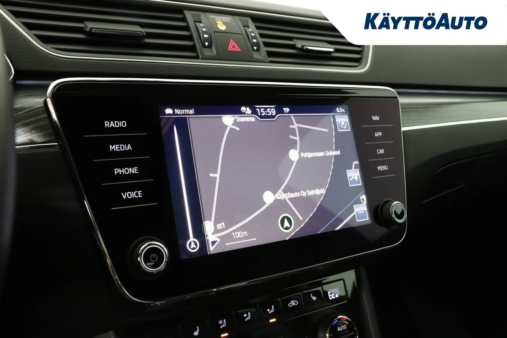 SKODA Superb COJ-641 carousel image