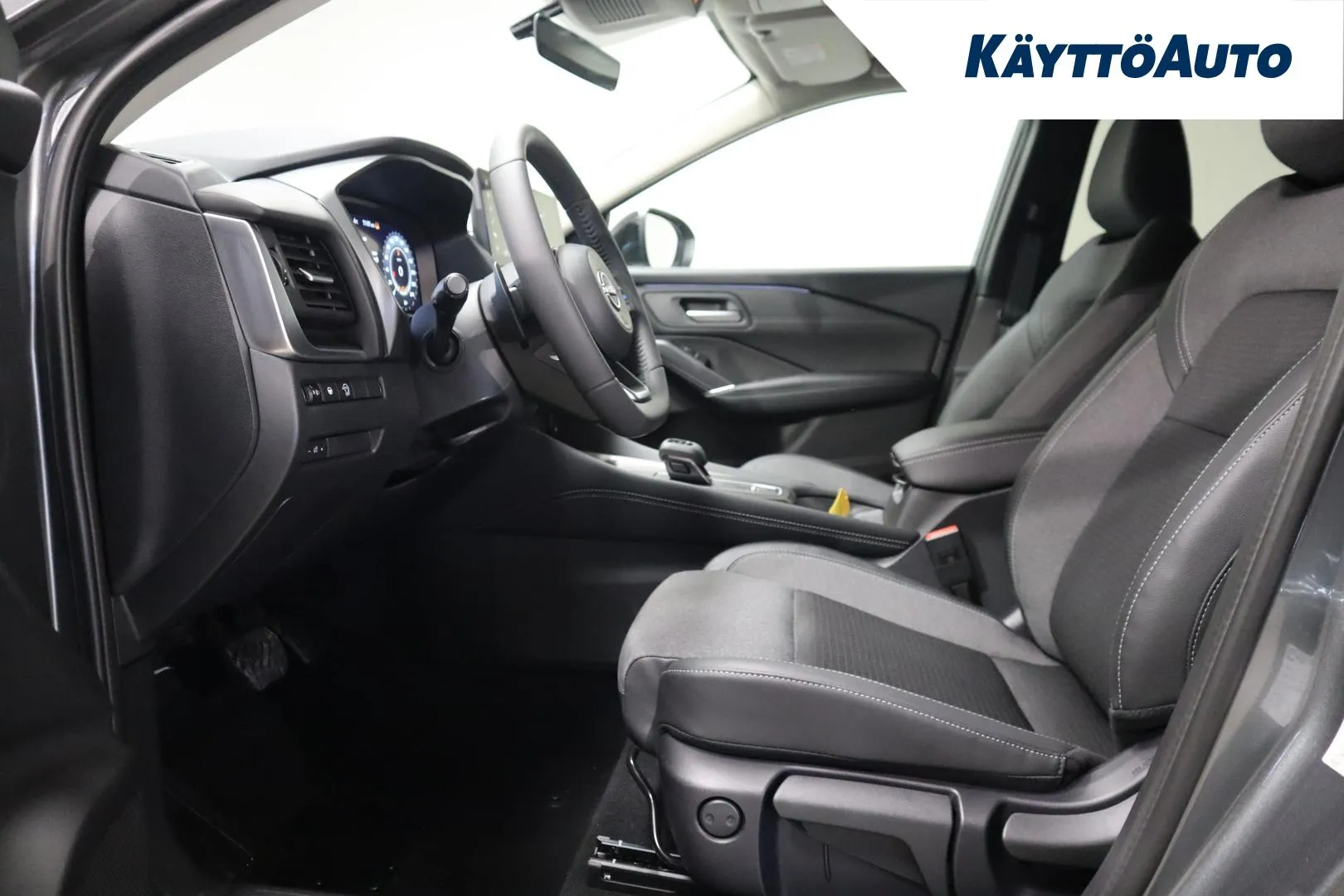 Nissan Qashqai MOP-430 carousel image