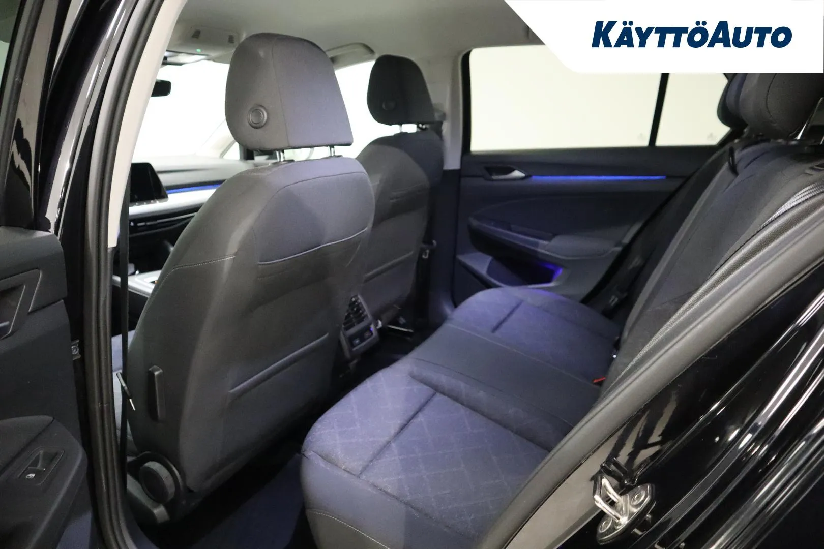 VOLKSWAGEN Golf IZA-637 carousel image