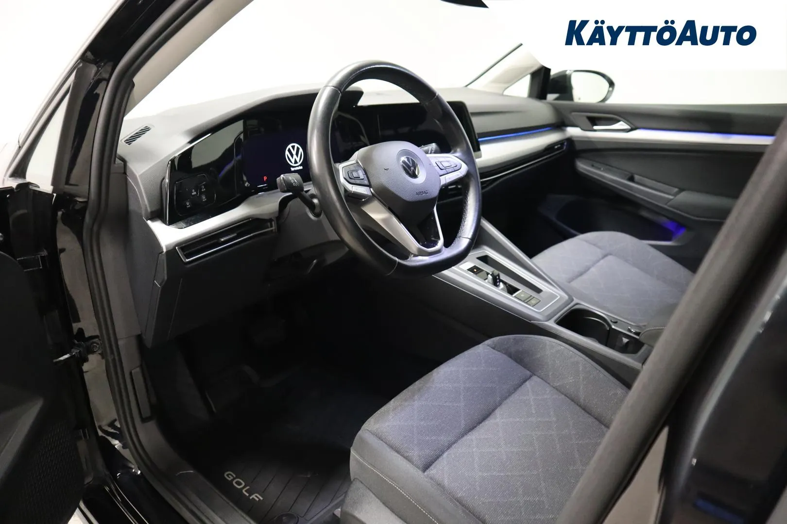 VOLKSWAGEN Golf IZA-637 carousel image