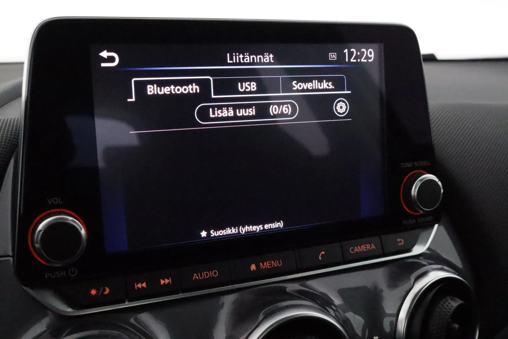 NISSAN Juke OVR-424 carousel image