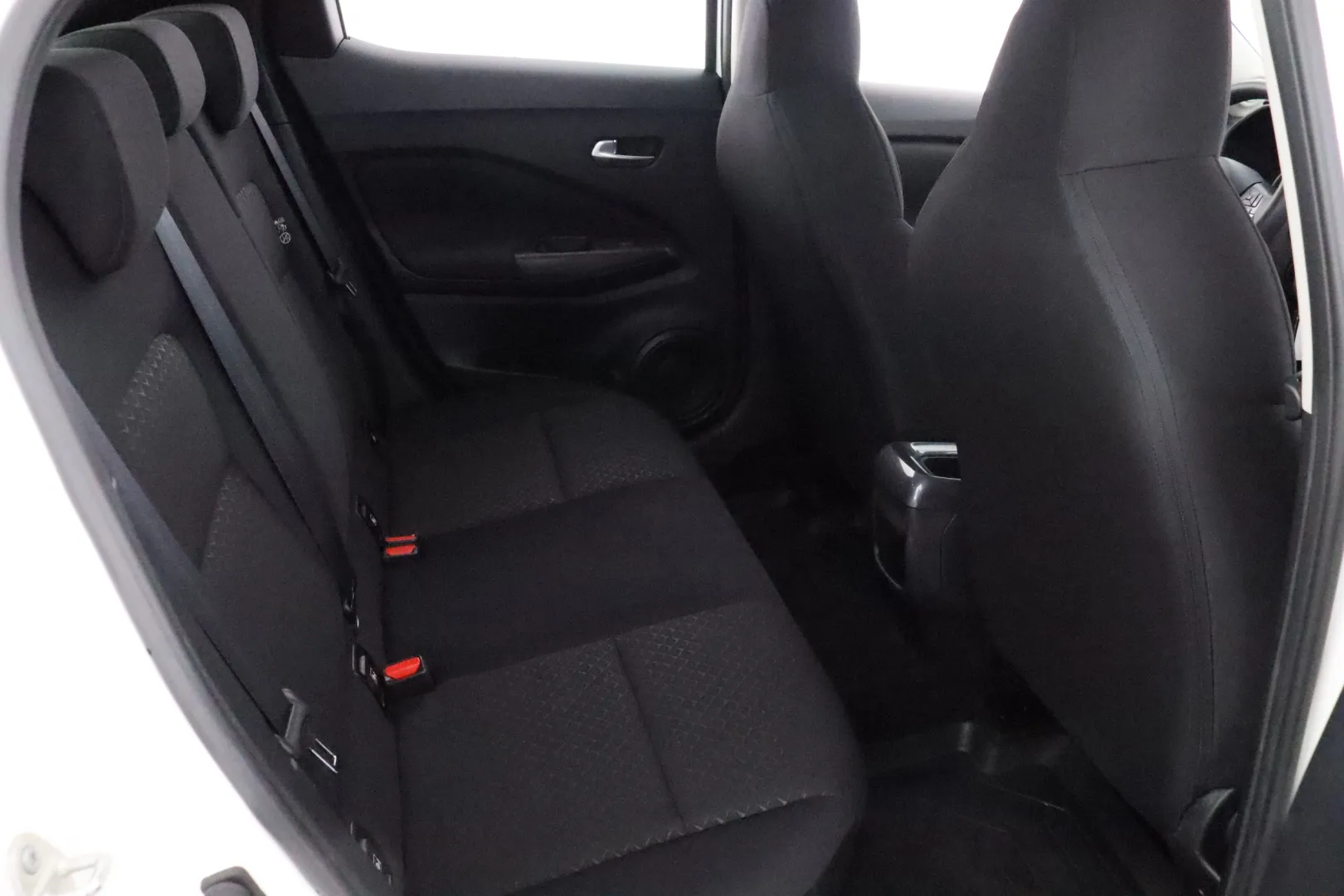 NISSAN Juke OVR-424 carousel image