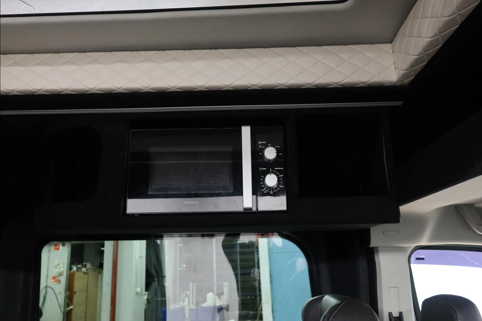 FORD Transit CRN-306 carousel image