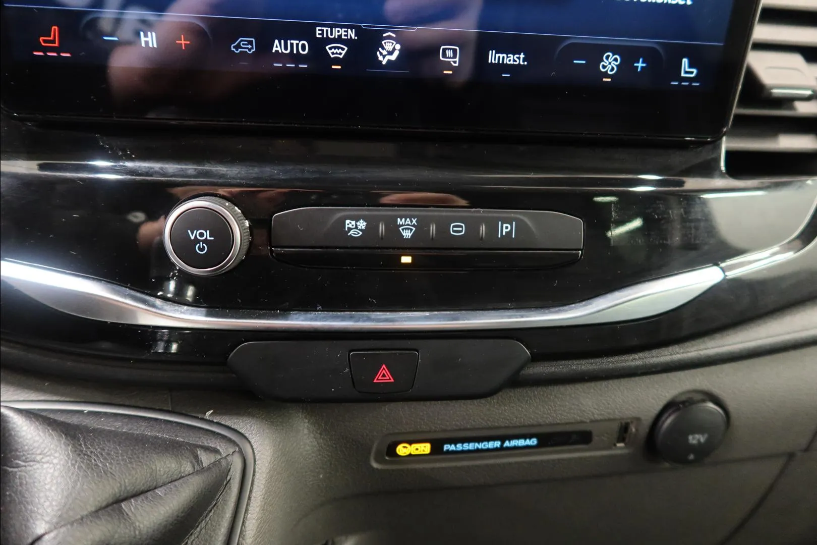 FORD Transit CRN-306 carousel image