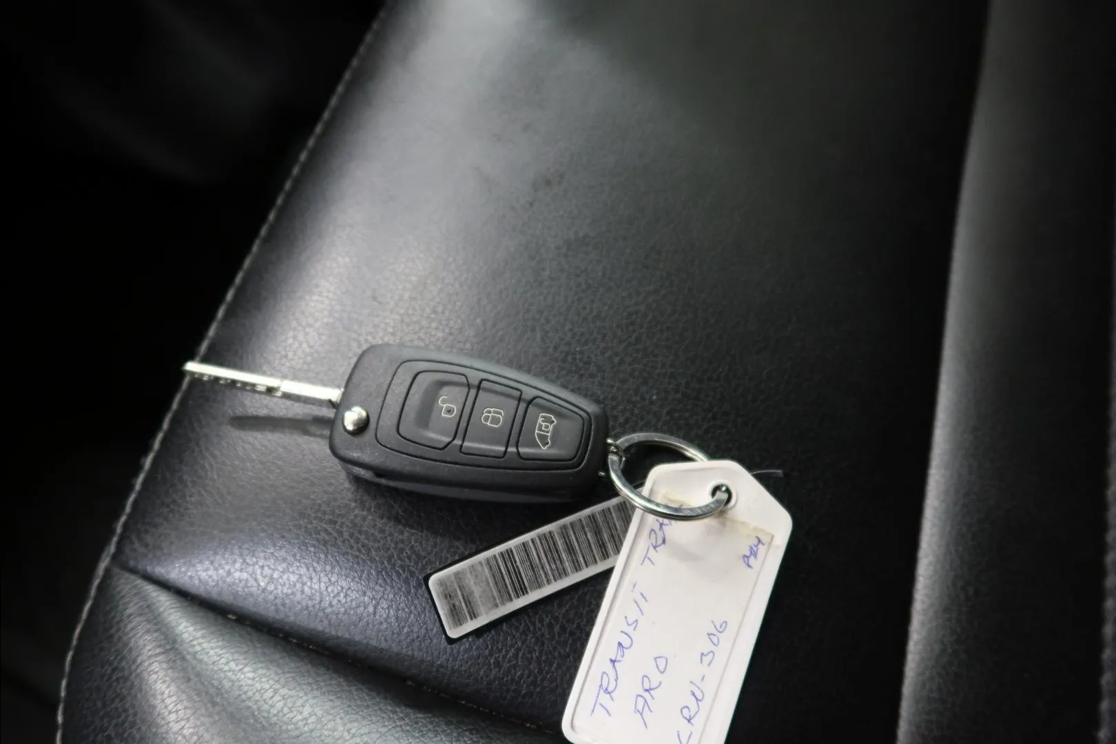 FORD Transit CRN-306 carousel image